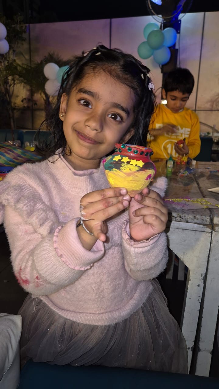  Pottery man artist on rent for kids 